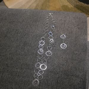 Elegant Silver Circle Necklace